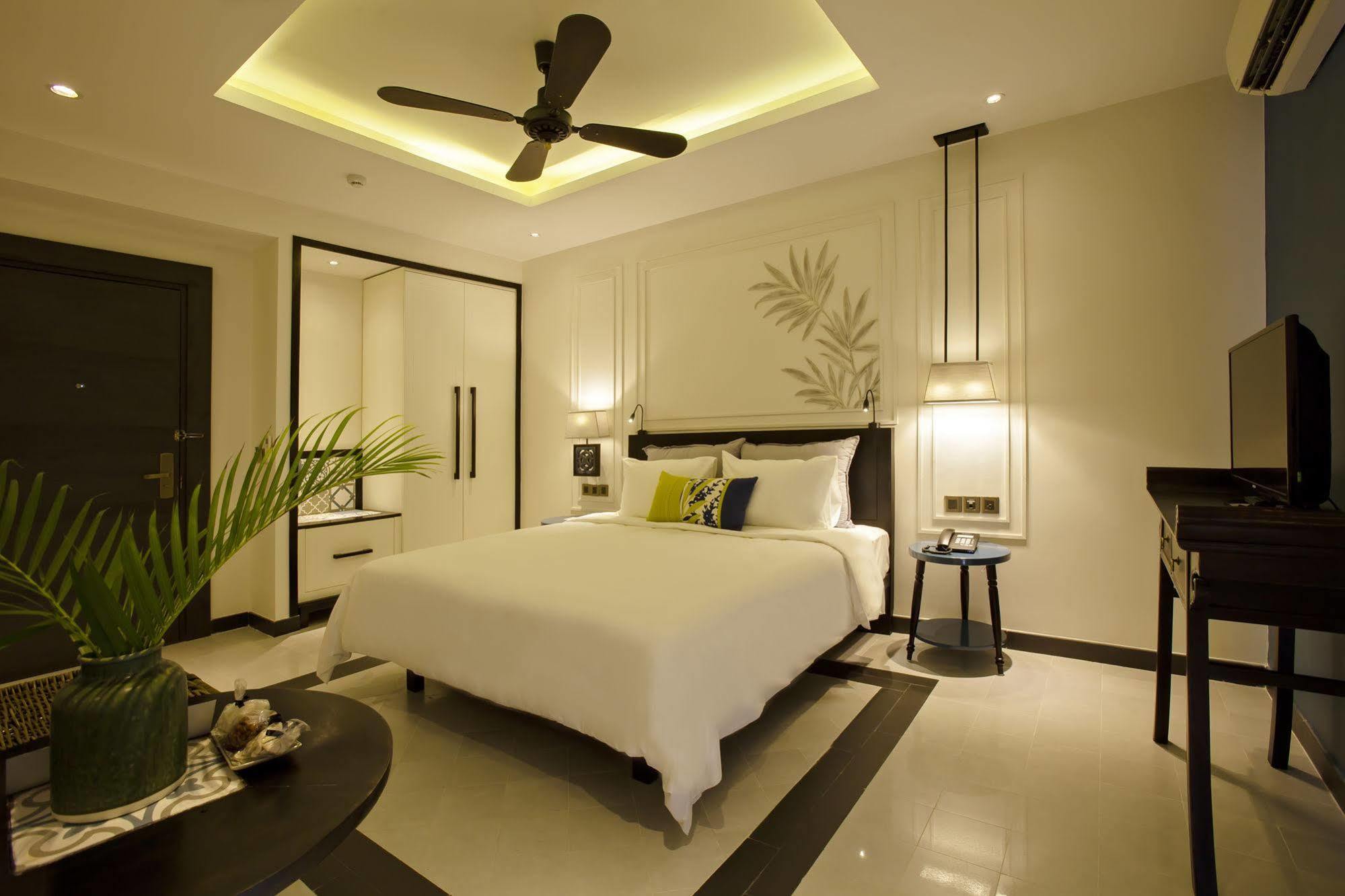 Maison Vy Hotel Хойан Экстерьер фото